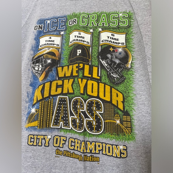 Pittsburgh Steelers Penguins On Ice Or Grass City of Champions Shirt Size Large - Picture 4 of 4